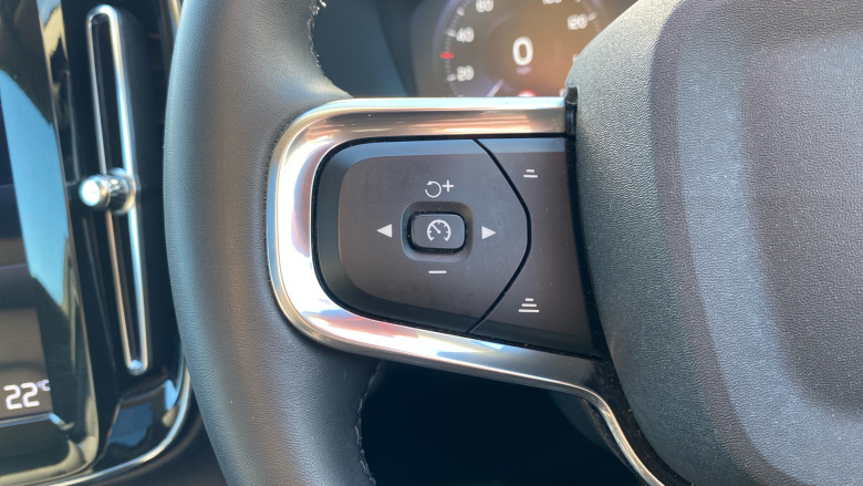 Volvo Xc40 1.5 T5 Recharge PHEV Ultimate Dark 5dr Auto Estate